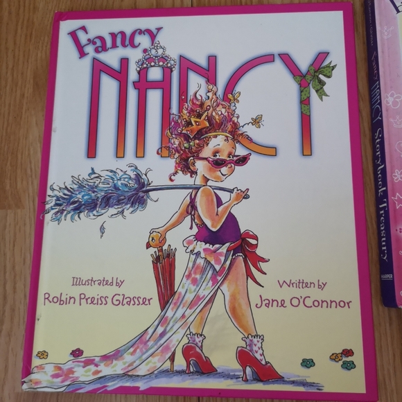 3 Fancy Nancy Children’s Books - Picture 2 of 16